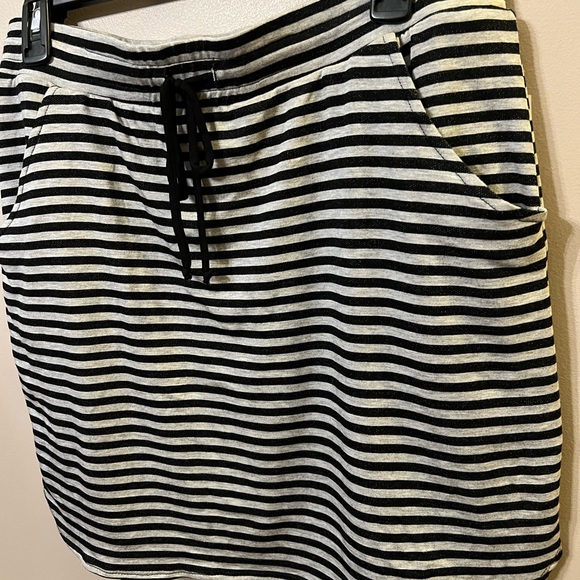 Knit skirt - Picture 2 of 9